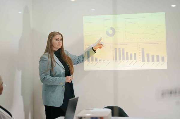 How to Identify and Develop Leadership Qualities in High School Basketball Captains?